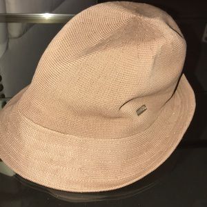 Kangol Men’s or Woman’s Hat. Tan. Size Large